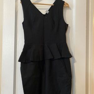HM peplum v neck dress